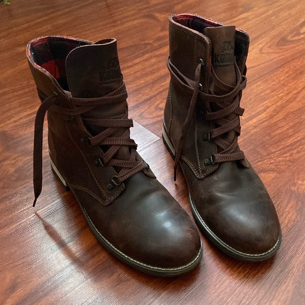 Kodiak Canora Boots, 8.5